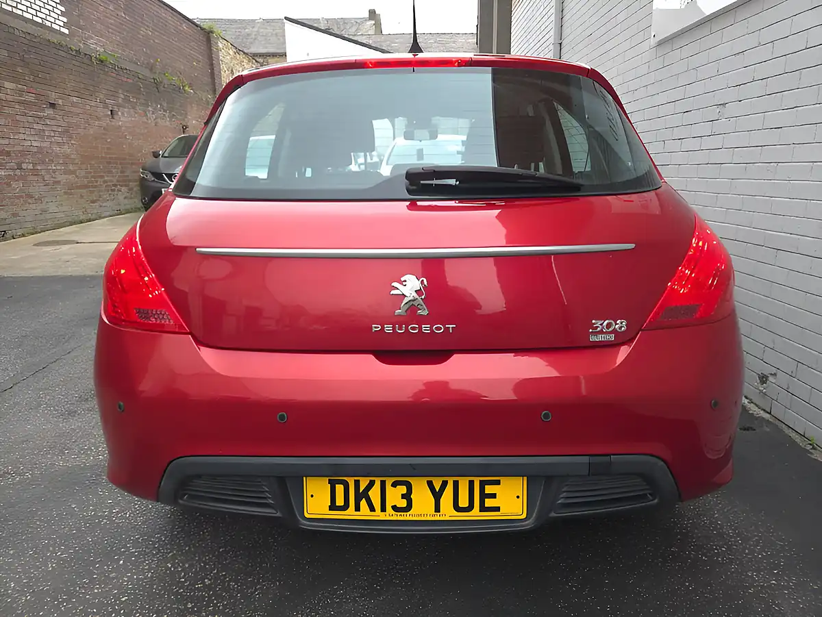 Used 2013 Peugeot 308 Sr Egc Red - Interior and Exterior details 7