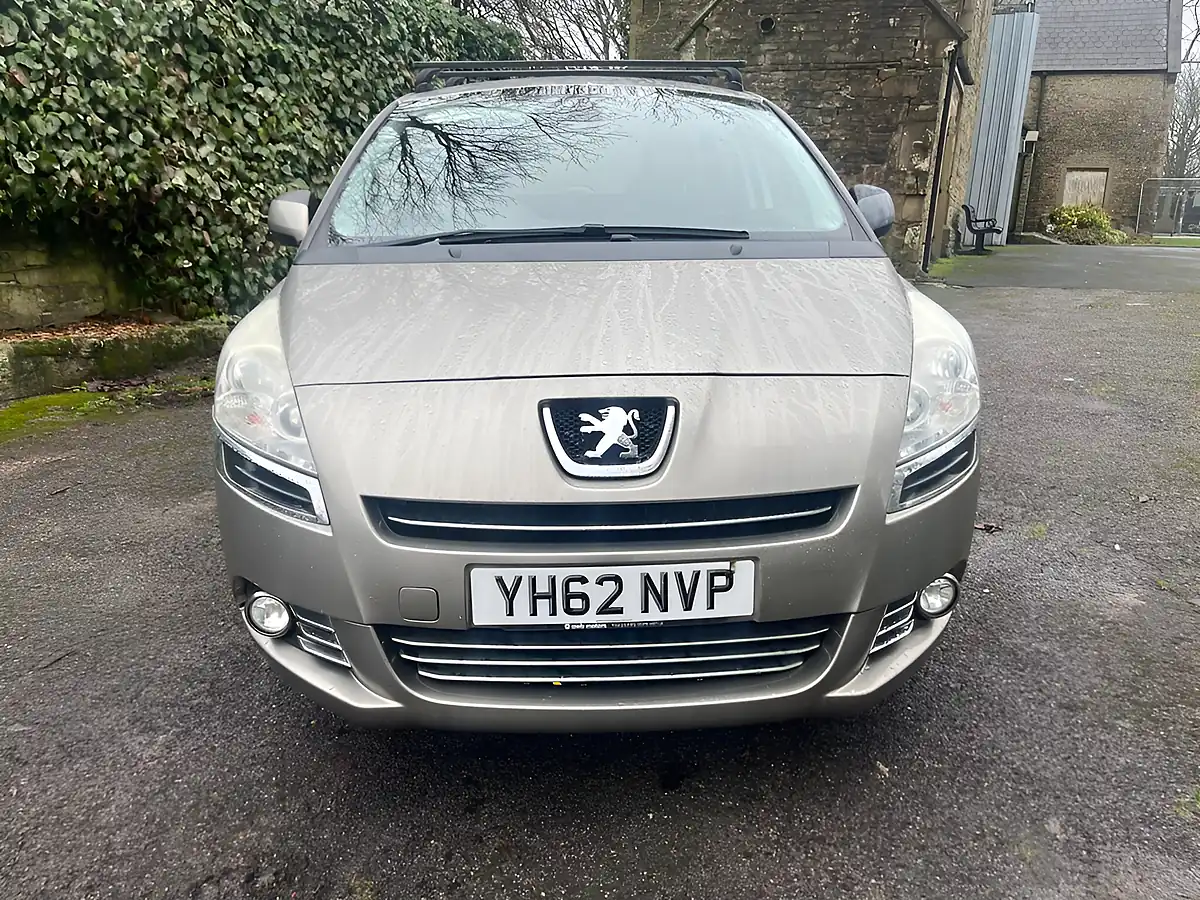Used 2013 Peugeot 5008 Active Grey - Interior and Exterior details 15