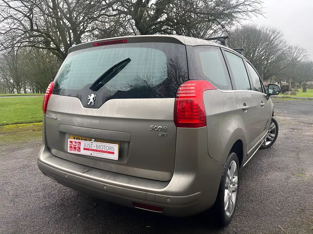 Used 2013 Peugeot 5008 Active Grey - Interior and Exterior details 18