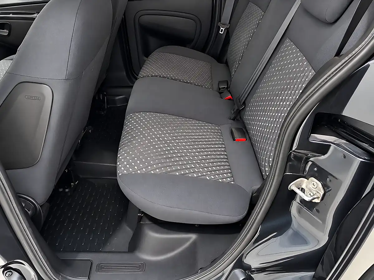 Used 2013 Peugeot Bipper Tepee Outdoor Grey - Interior and Exterior details 12