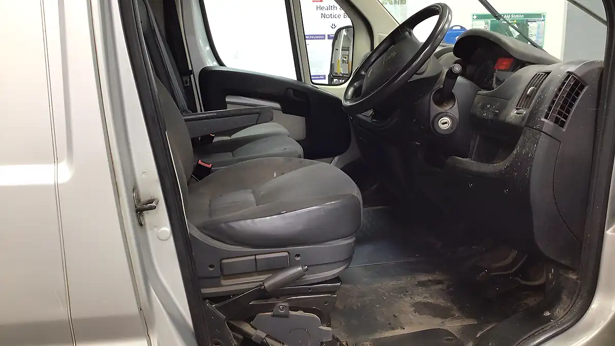 Used 2013 Peugeot Boxer 330 L1 H1 4dr Silver - Interior and Exterior details 11