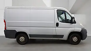 Used 2013 Peugeot Boxer 330 L1 H1 4dr Silver - Interior and Exterior details 5