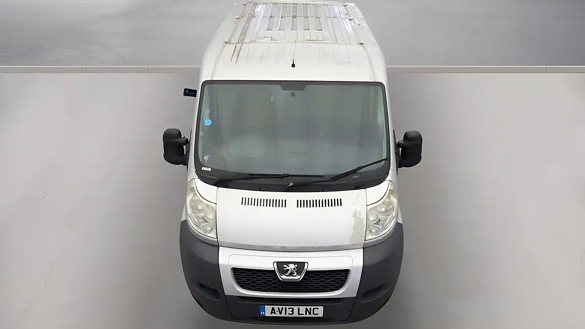 Used 2013 Peugeot Boxer 330 L1 H1 4dr Silver - Interior and Exterior details 7