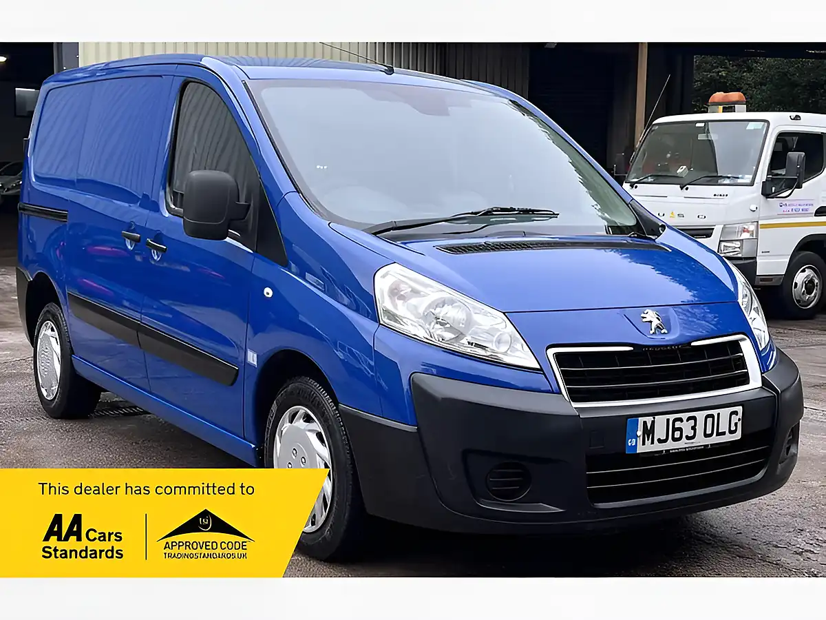 Used 2013 Peugeot Expert Professional L1 H1 Blue - Front View