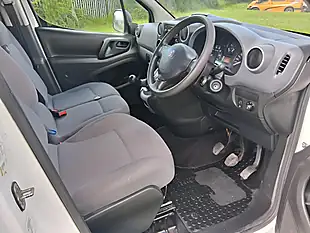 Used 2013 Peugeot Partner 850 Professional White - Interior and Exterior details 14