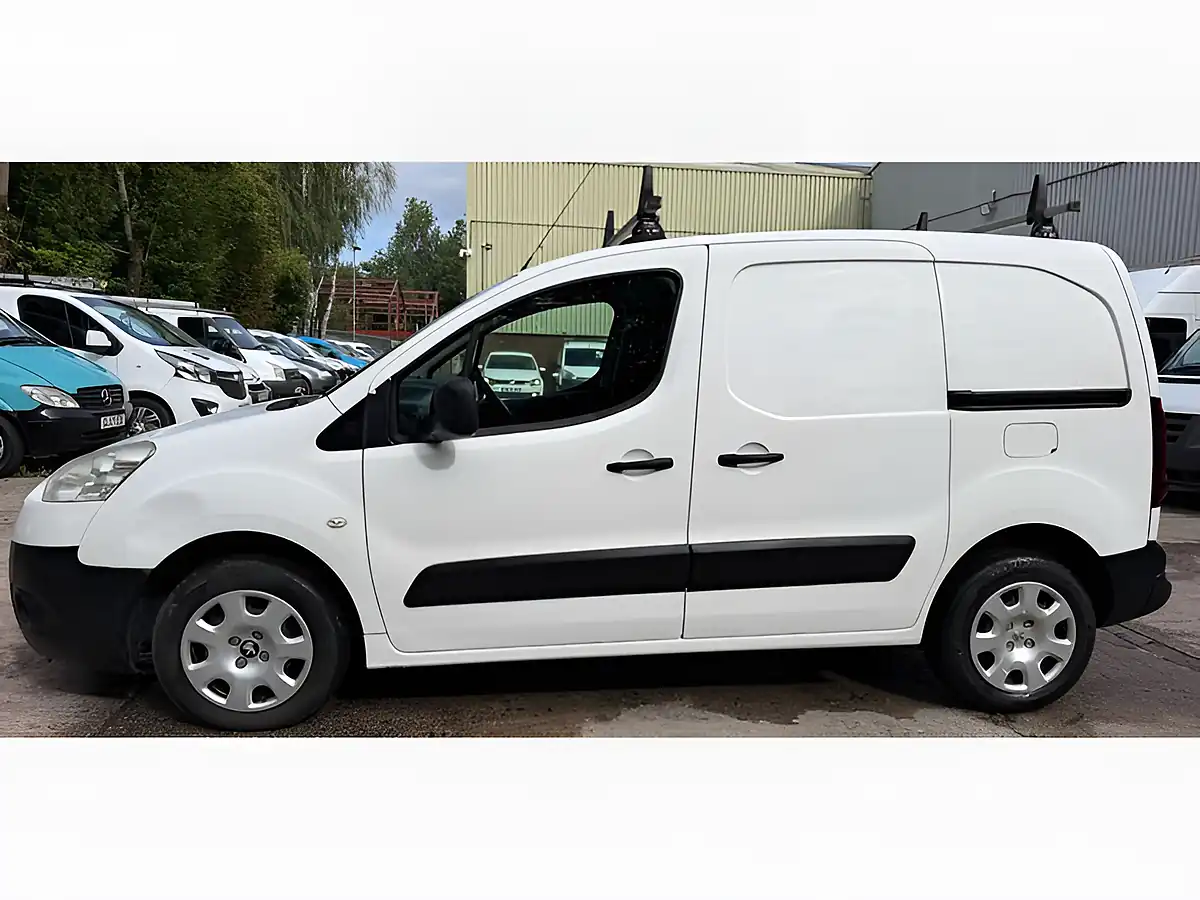 Used 2013 Peugeot Partner 850 S White - Interior and Exterior details 10