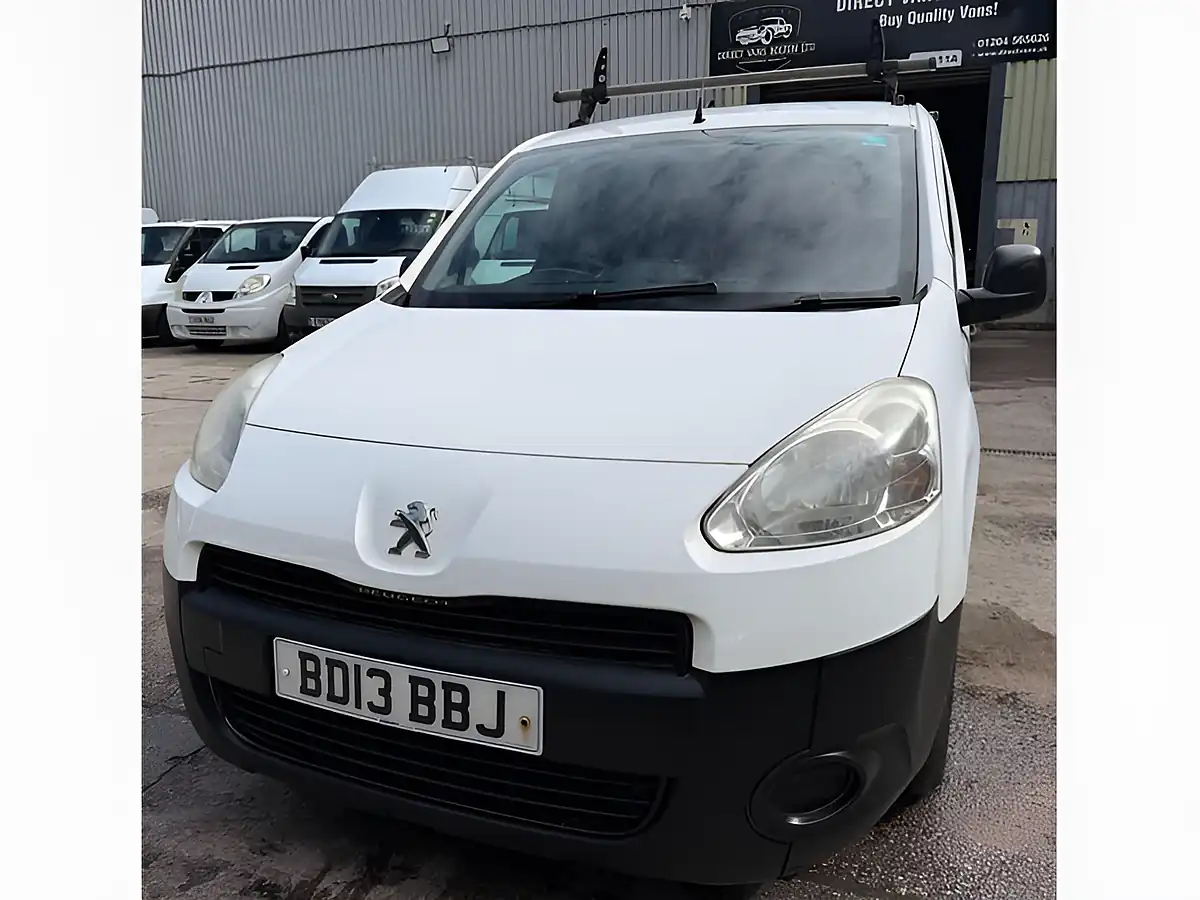 Used 2013 Peugeot Partner 850 S White - Interior and Exterior details 12