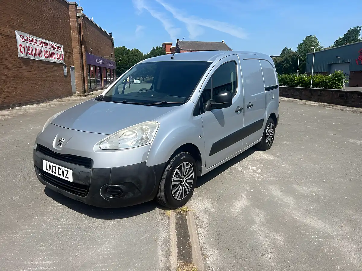 Used 2013 Peugeot Partner Silver - Interior and Exterior details 2