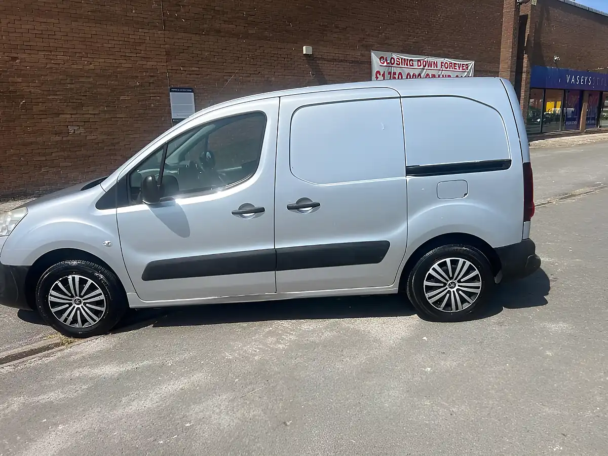 Used 2013 Peugeot Partner Silver - Interior and Exterior details 5