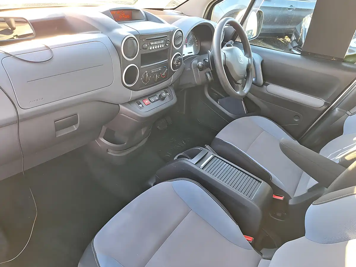 Used 2013 Peugeot Partner Tepee Tepee S Egc (s/S) Silver - Interior and Exterior details 2