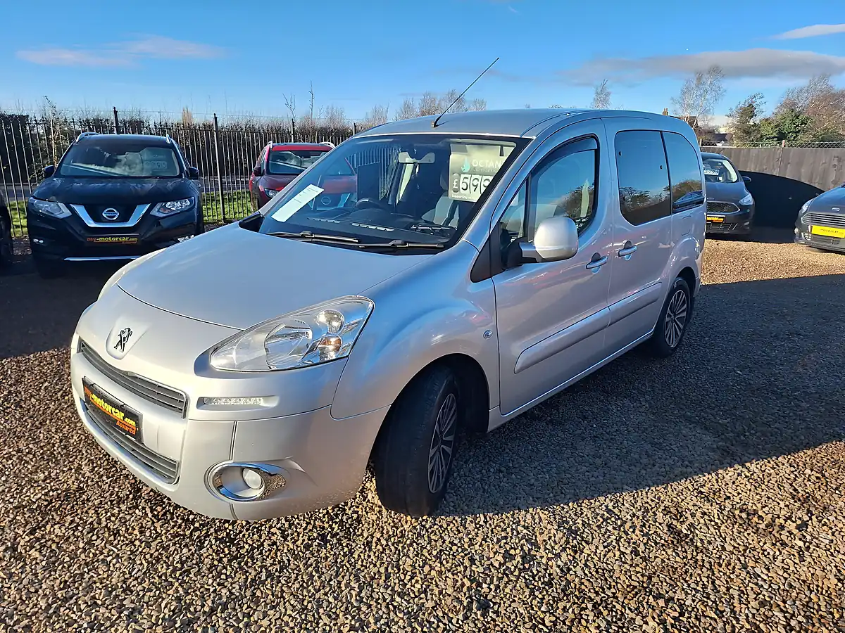 Used 2013 Peugeot Partner Tepee Tepee S Egc (s/S) Silver - Interior and Exterior details 8