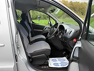 Used 2013 Peugeot Partner Tepee Tepee S - Interior and Exterior details 14