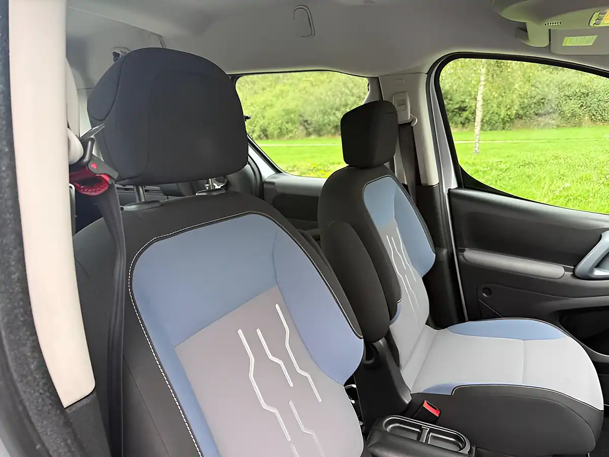 Used 2013 Peugeot Partner Tepee Tepee S - Interior and Exterior details 16