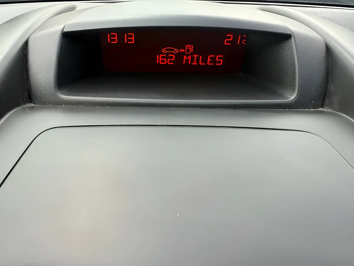 Used 2013 Peugeot Partner Tepee Tepee S - Interior and Exterior details 20