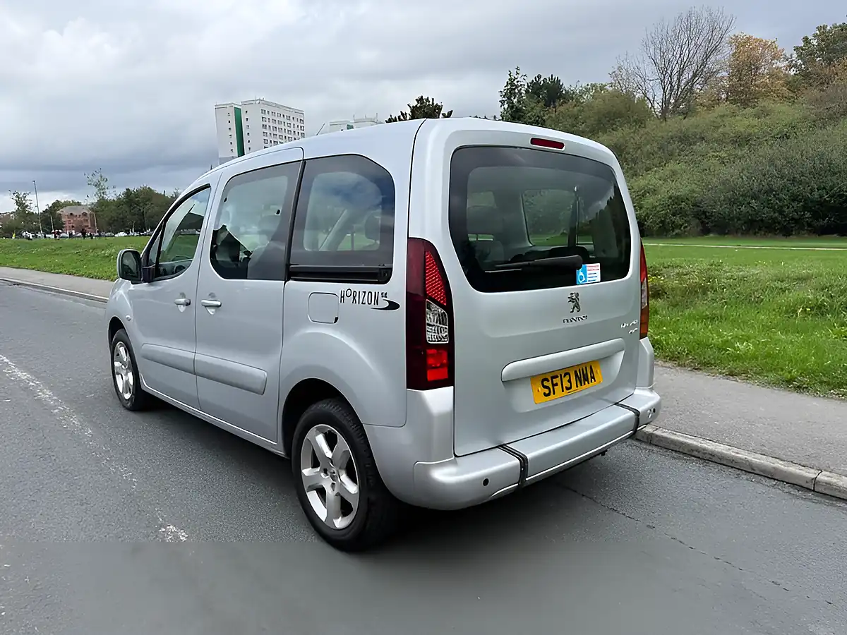 Used 2013 Peugeot Partner Tepee Tepee S - Interior and Exterior details 3