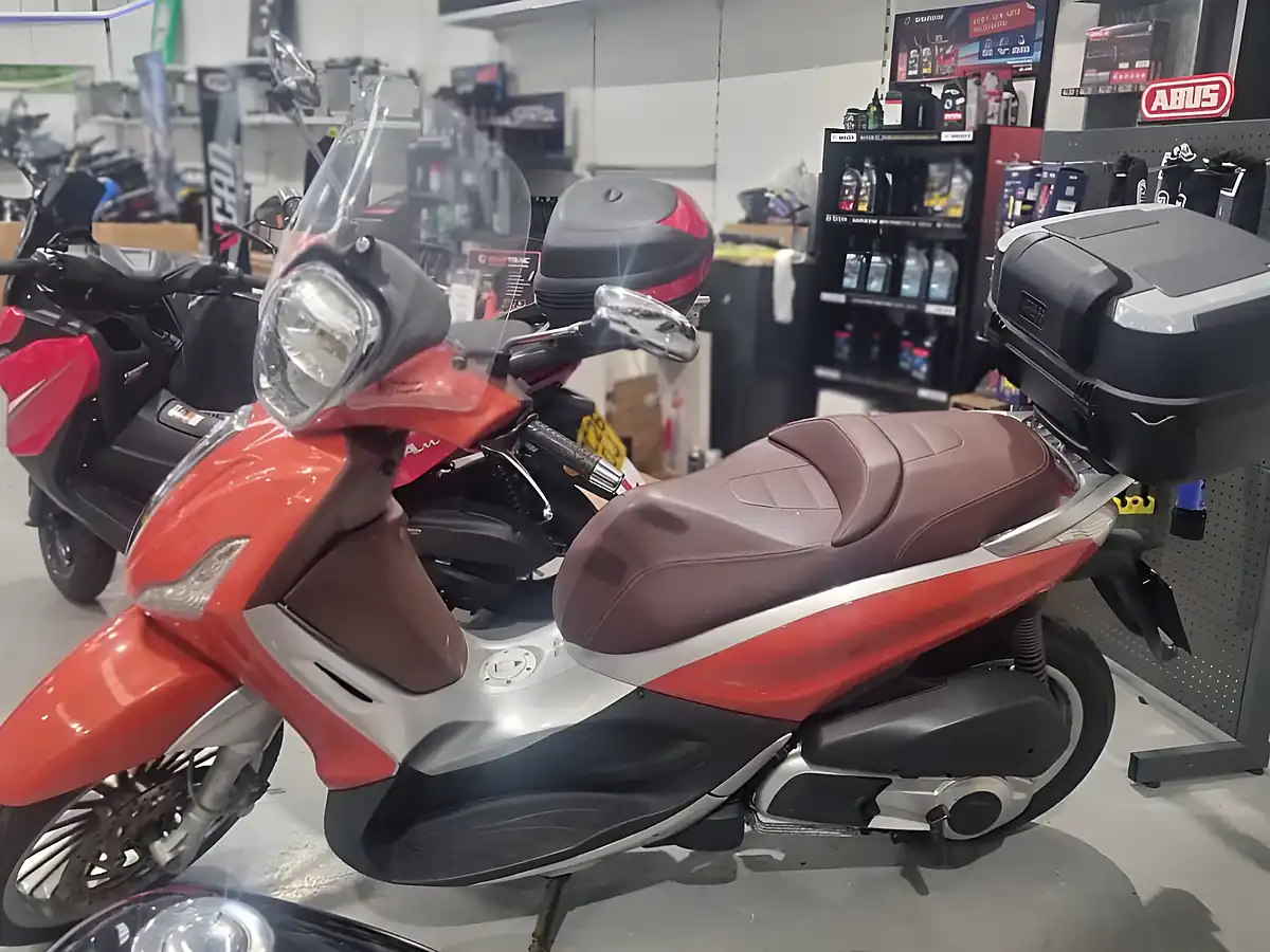 Used 2013 Piaggio Beverly 300 Bronze - Interior and Exterior details 2