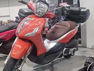 Used 2013 Piaggio Beverly 300 Bronze - Interior and Exterior details 4