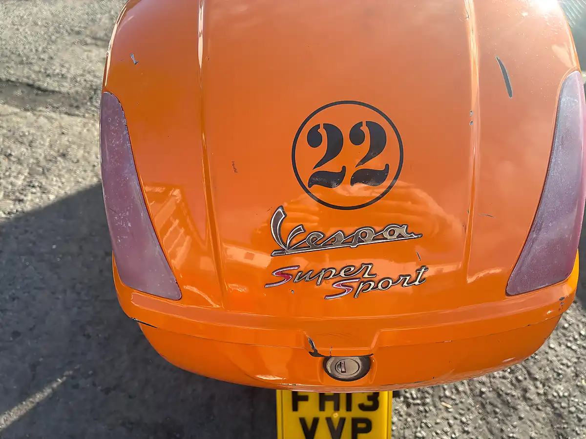 Used 2013 Piaggio Vespa Gts 125 Supersport Orange - Interior and Exterior details 11