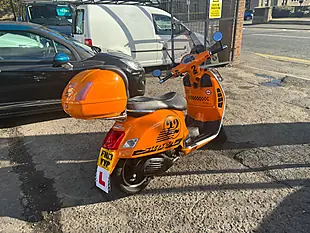 Used 2013 Piaggio Vespa Gts 125 Supersport Orange - Interior and Exterior details 3