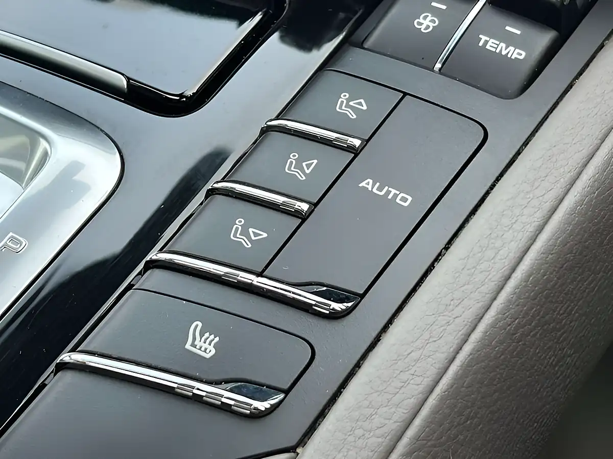 Used 2013 Porsche Cayenne Ice Silver Metallic - Interior and Exterior details 11