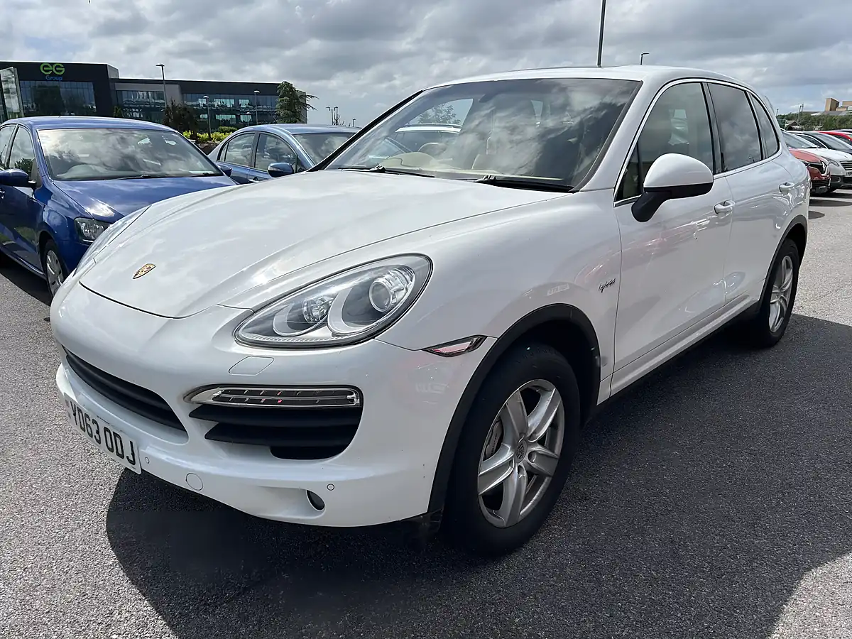 Used 2013 Porsche Cayenne White - Interior and Exterior details 2