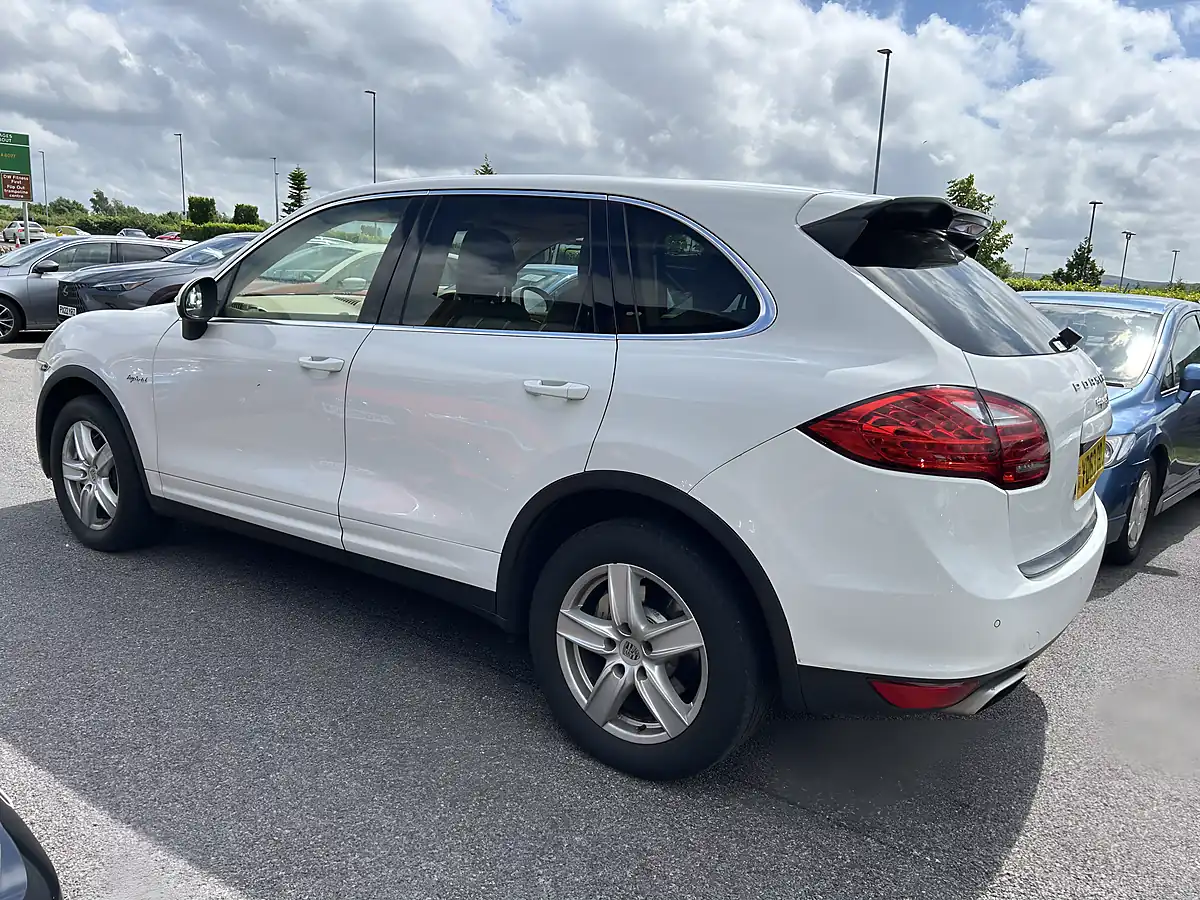 Used 2013 Porsche Cayenne White - Interior and Exterior details 3
