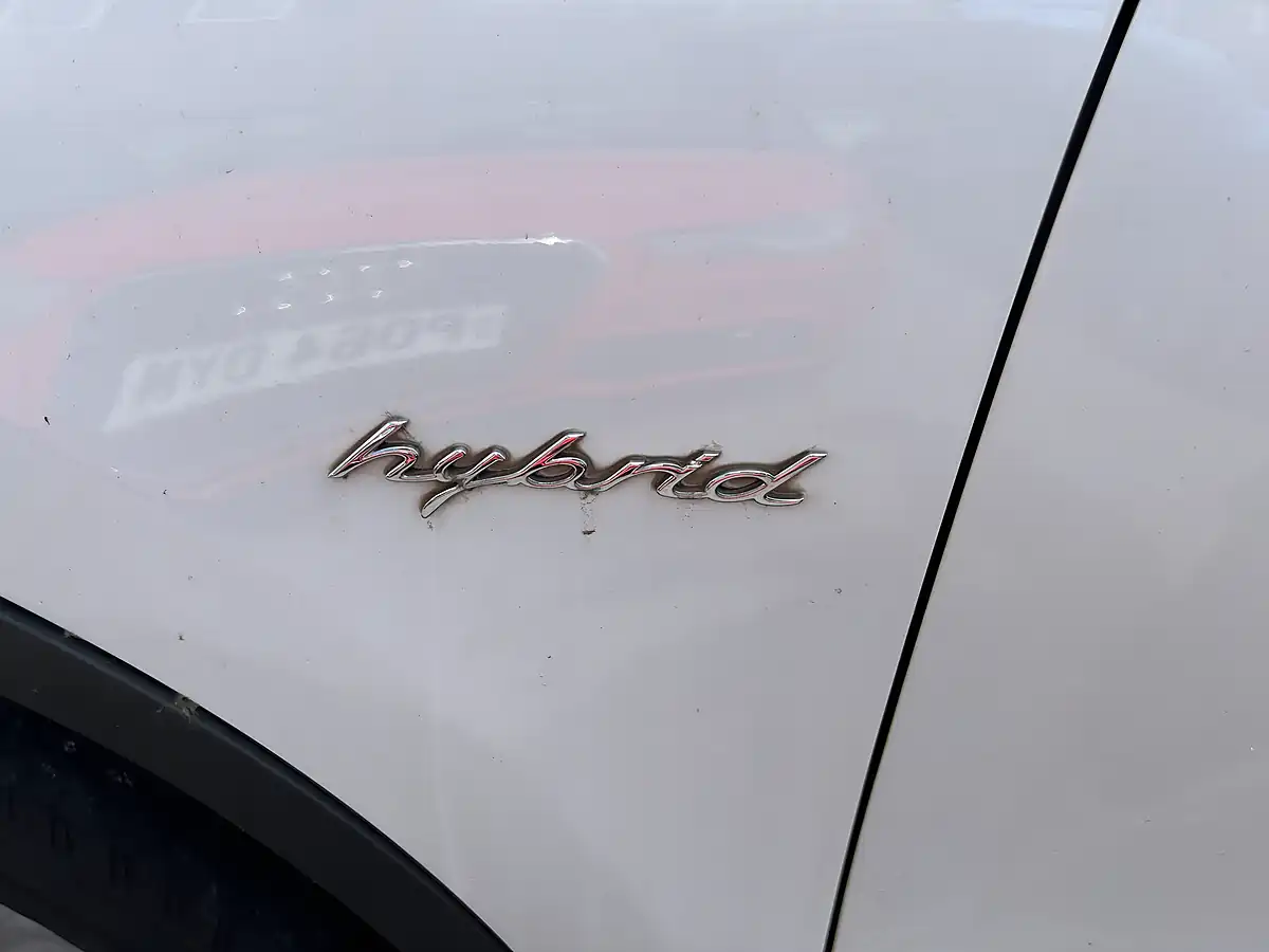 Used 2013 Porsche Cayenne White - Interior and Exterior details 6