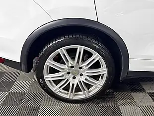 Used 2013 Porsche Cayenne White - Interior and Exterior details 14