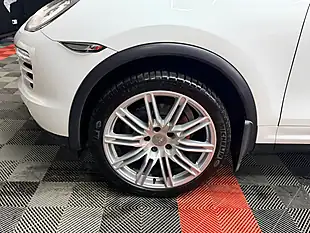 Used 2013 Porsche Cayenne White - Interior and Exterior details 16