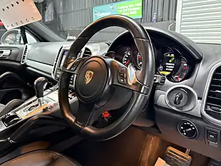 Used 2013 Porsche Cayenne White - Interior and Exterior details 19