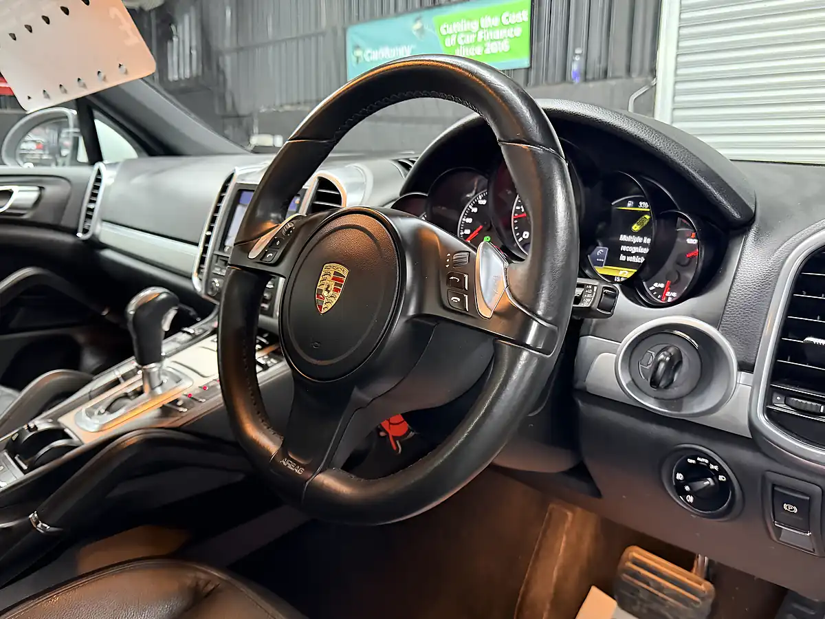 Used 2013 Porsche Cayenne White - Interior and Exterior details 19