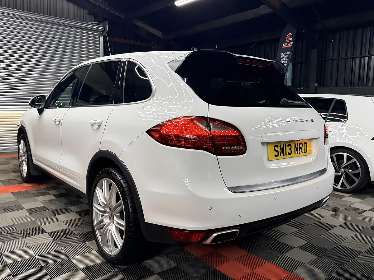 Used 2013 Porsche Cayenne White - Interior and Exterior details 8