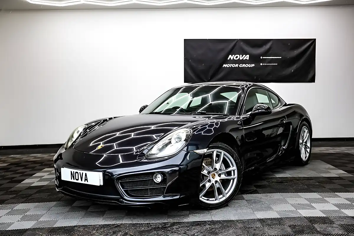 Used 2013 Porsche Cayman 981 Coupe Black - Interior and Exterior details 2