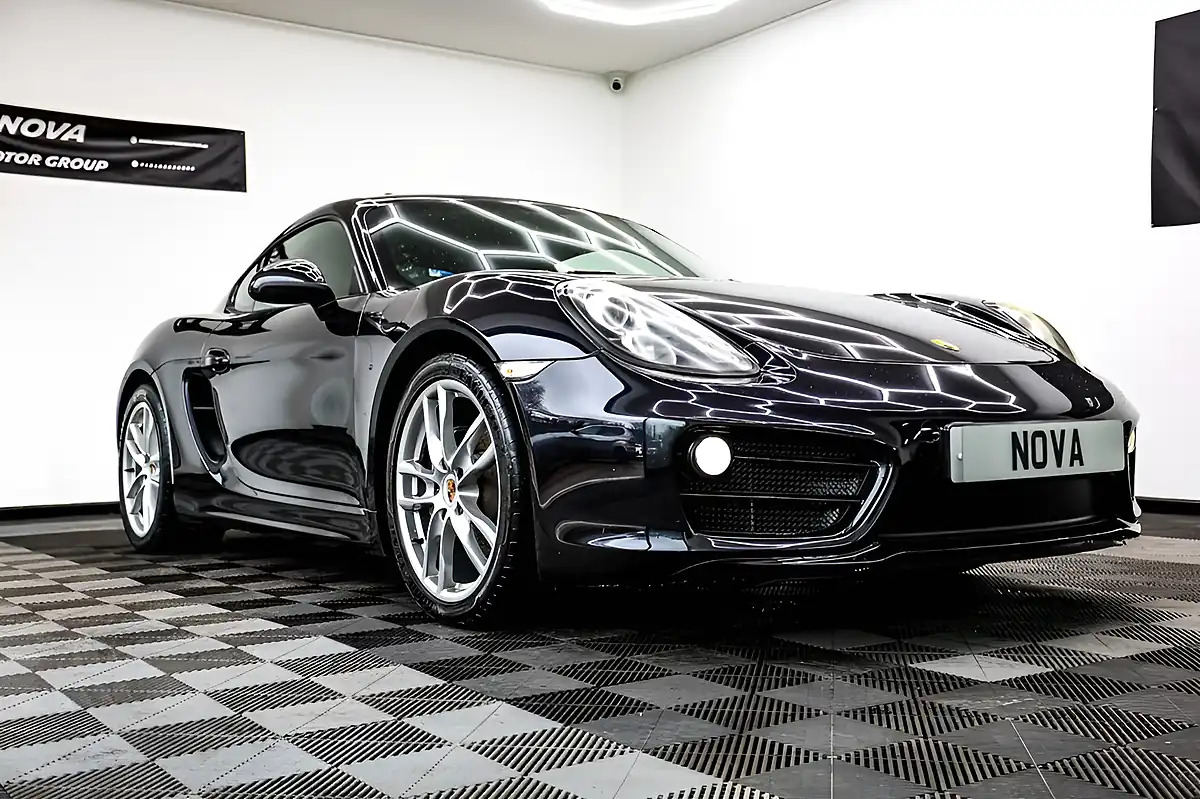 Used 2013 Porsche Cayman 981 Coupe Black - Interior and Exterior details 3