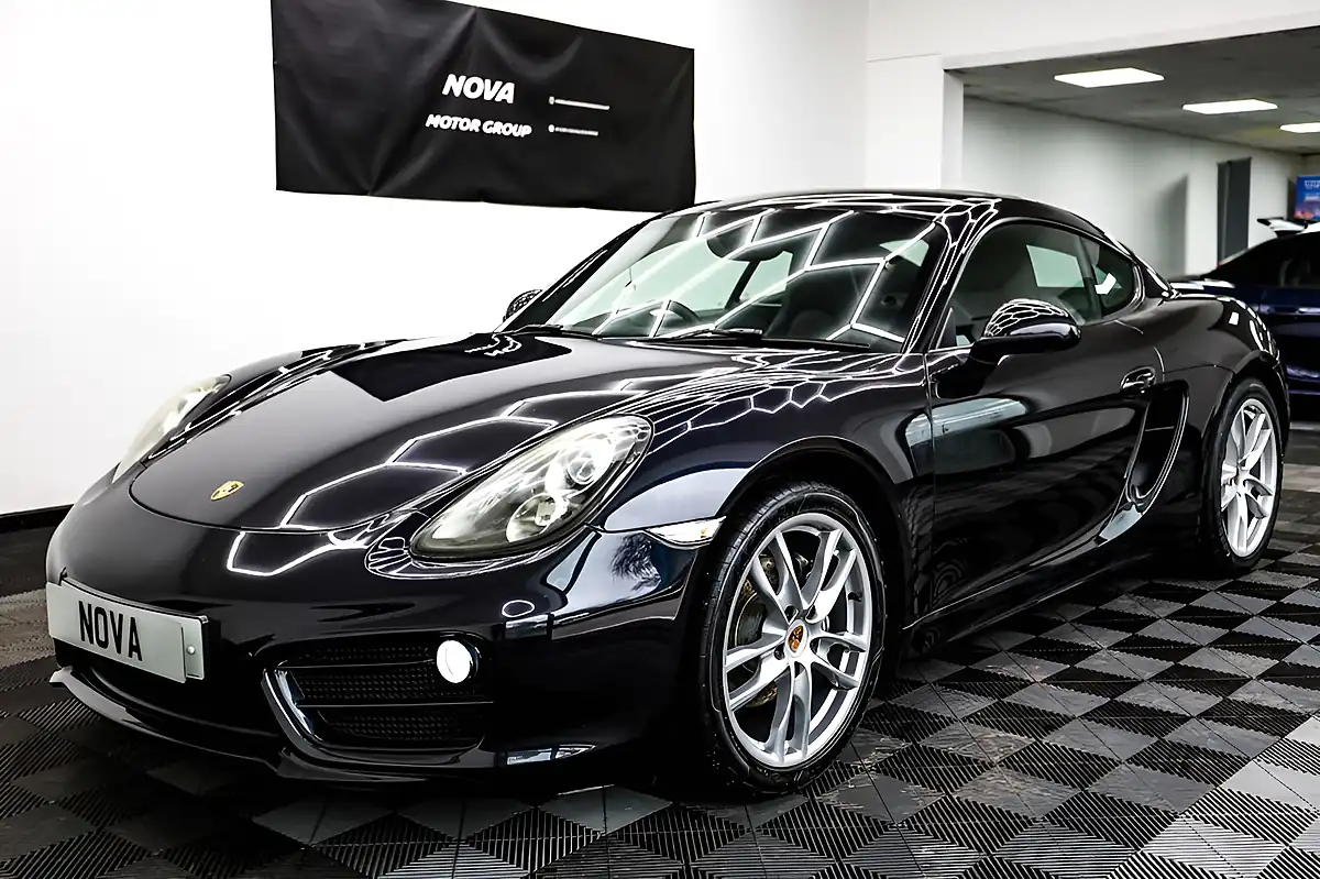 Used 2013 Porsche Cayman 981 Coupe Black - Interior and Exterior details 7