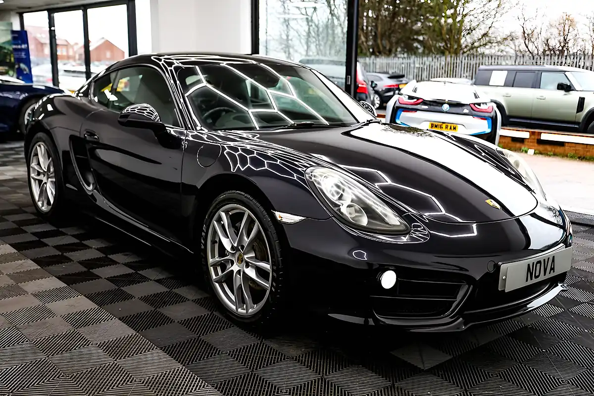 Used 2013 Porsche Cayman 981 Coupe Black - Interior and Exterior details 9