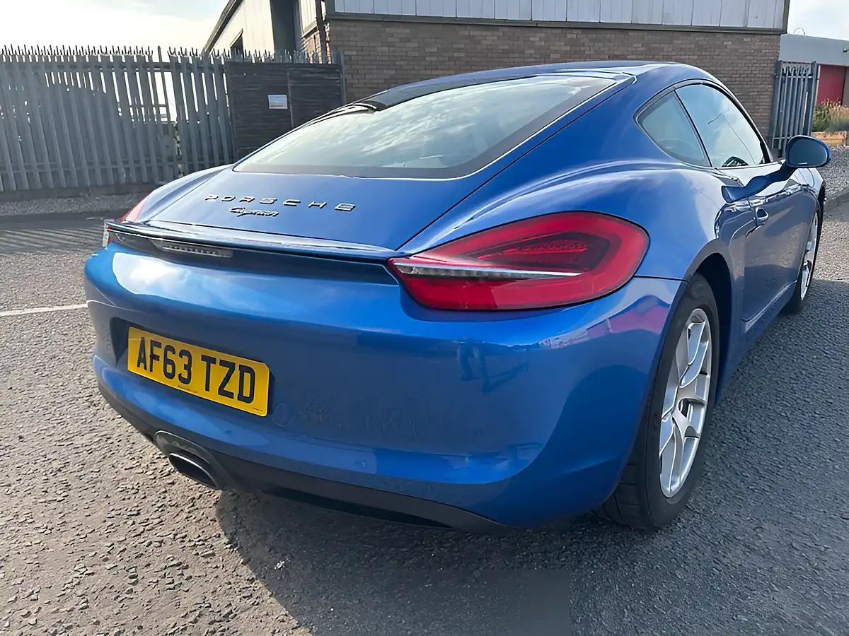 Used 2013 Porsche Cayman 981 Euro 5 Aqua Blue - Interior and Exterior details 11