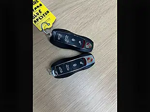 Used 2013 Porsche Cayman 981 Euro 5 Aqua Blue - Interior and Exterior details 12