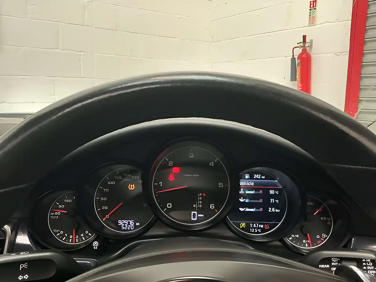 Used 2013 Porsche Panamera White - Interior and Exterior details 12