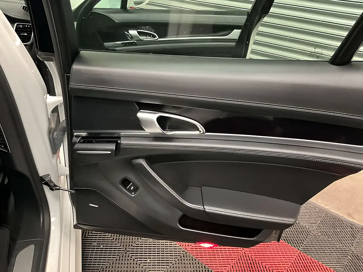 Used 2013 Porsche Panamera White - Interior and Exterior details 15