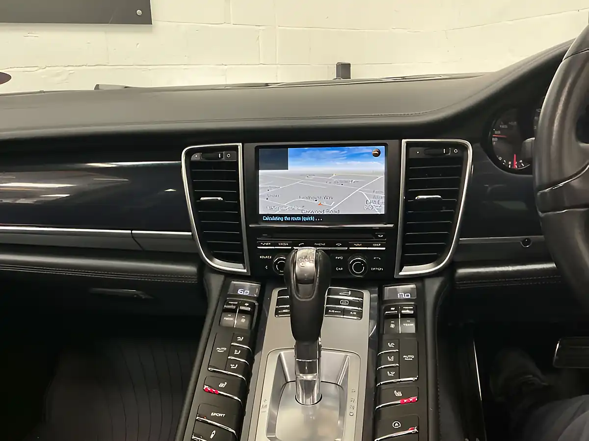Used 2013 Porsche Panamera White - Interior and Exterior details 17