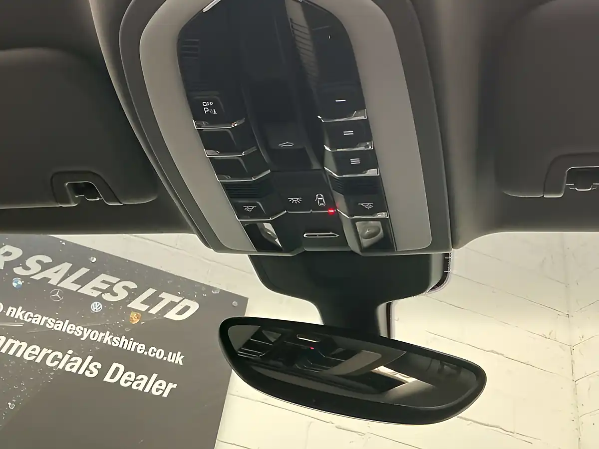 Used 2013 Porsche Panamera White - Interior and Exterior details 20