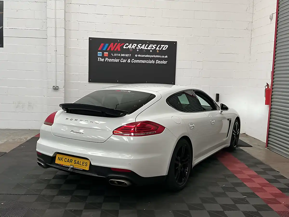 Used 2013 Porsche Panamera White - Interior and Exterior details 7