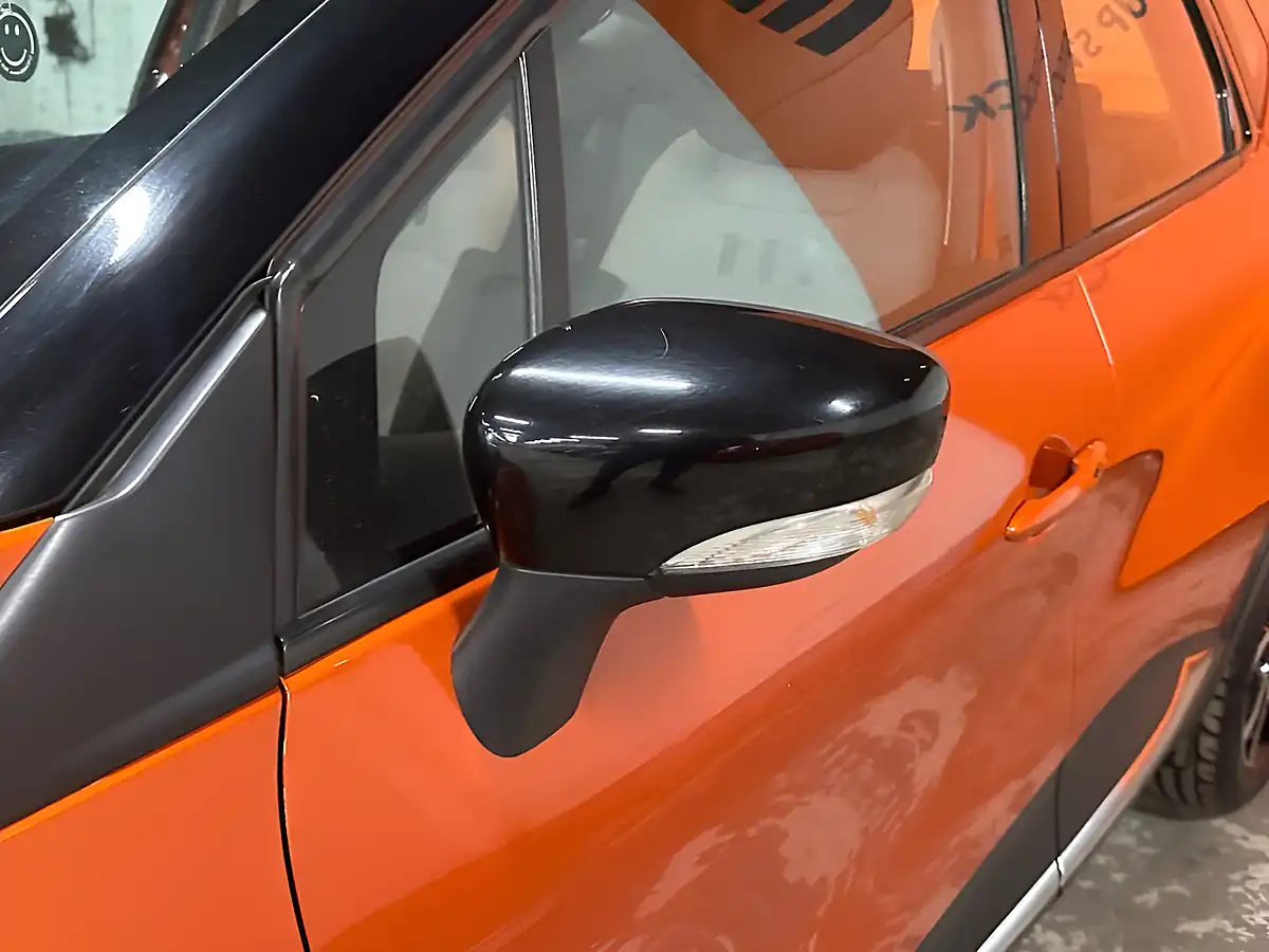 Used 2013 Renault Captur Dynamique Medianav Orange - Interior and Exterior details 10