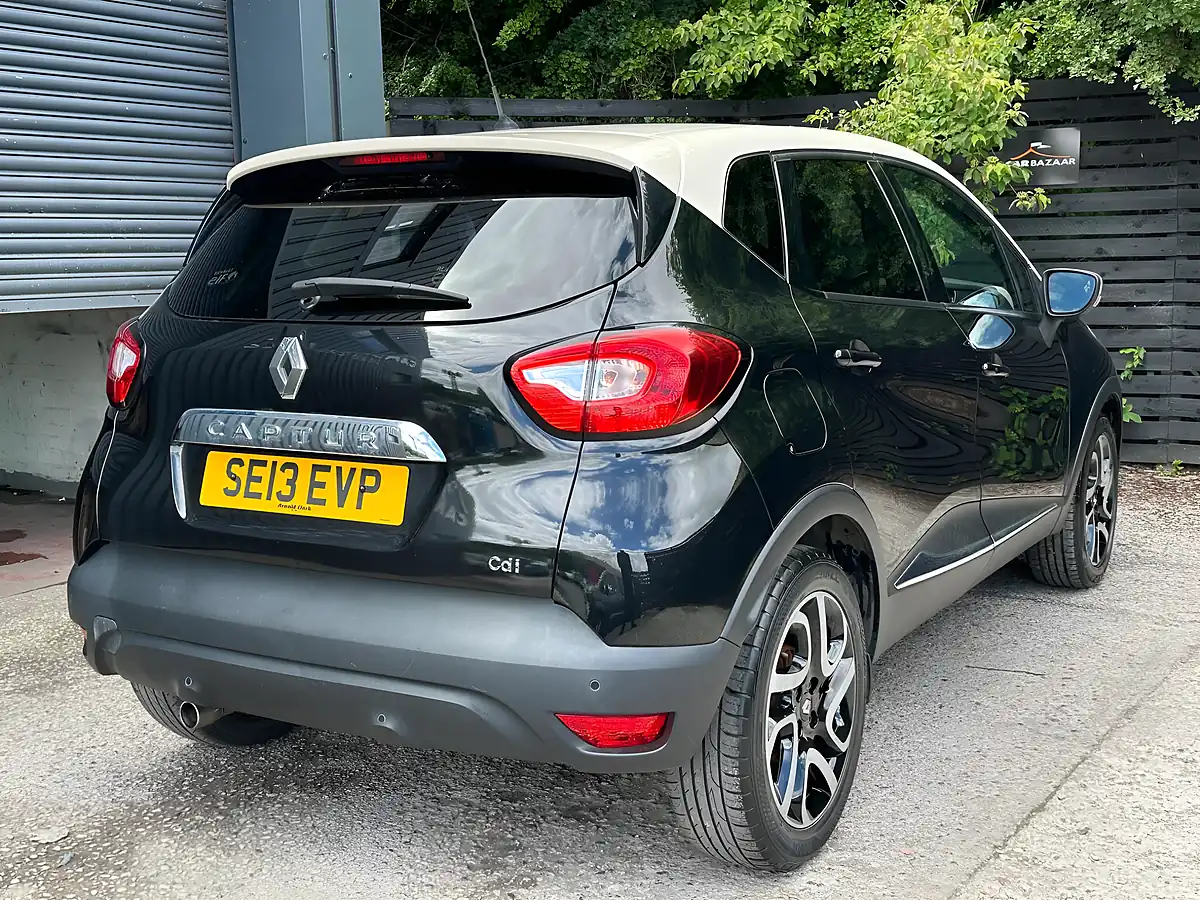 Used 2013 Renault Captur Dynamique S Medianav Black - Interior and Exterior details 13
