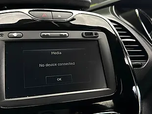 Used 2013 Renault Captur Dynamique S Medianav Black - Interior and Exterior details 14
