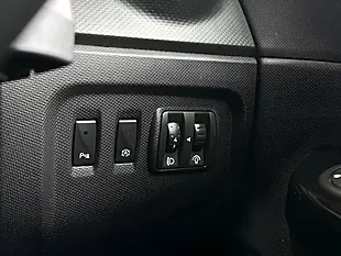Used 2013 Renault Captur Dynamique S Medianav Black - Interior and Exterior details 17