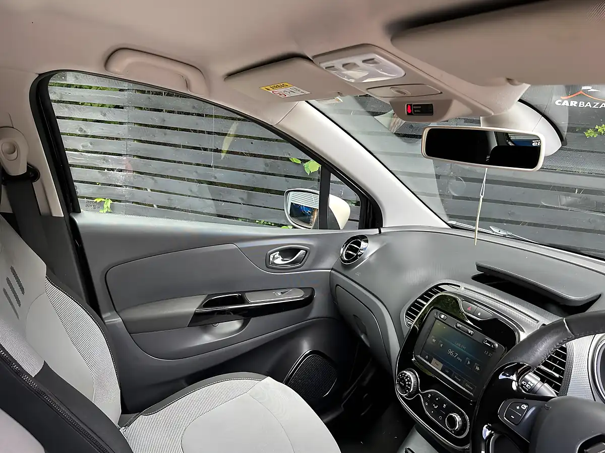 Used 2013 Renault Captur Dynamique S Medianav Black - Interior and Exterior details 8
