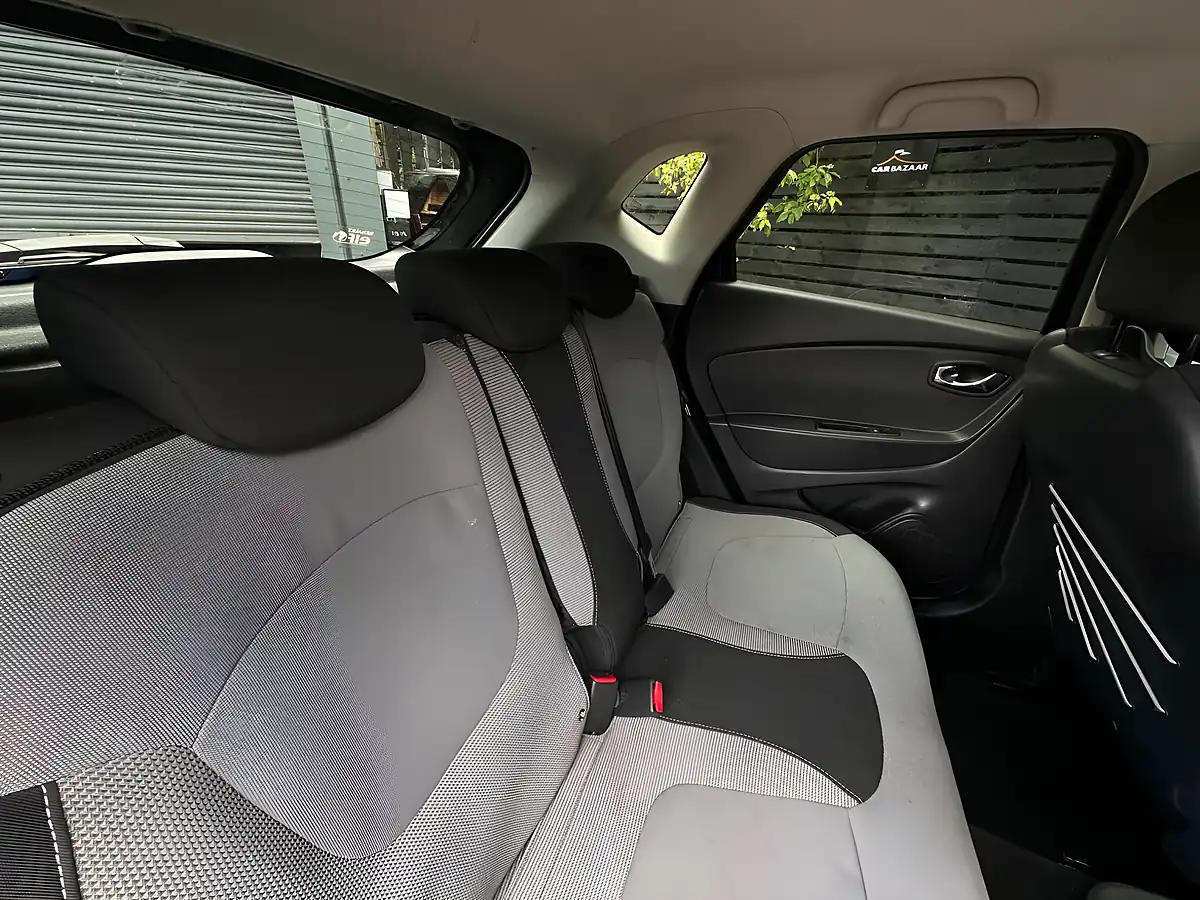 Used 2013 Renault Captur Dynamique S Medianav Black - Interior and Exterior details 9