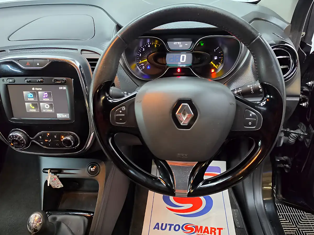 Used 2013 Renault Captur Energy Dynamique Medianav Black - Interior and Exterior details 11